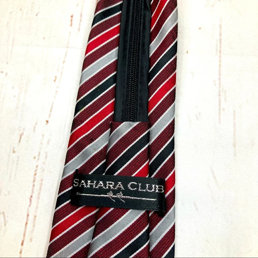 Sahara Club Neck Tie ZipUp Red & Black Sz 14in
